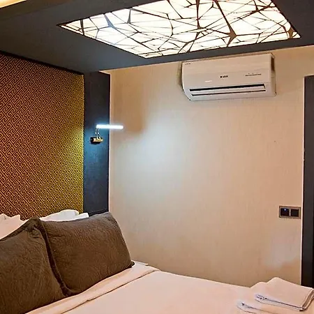Otel Yakut 2*